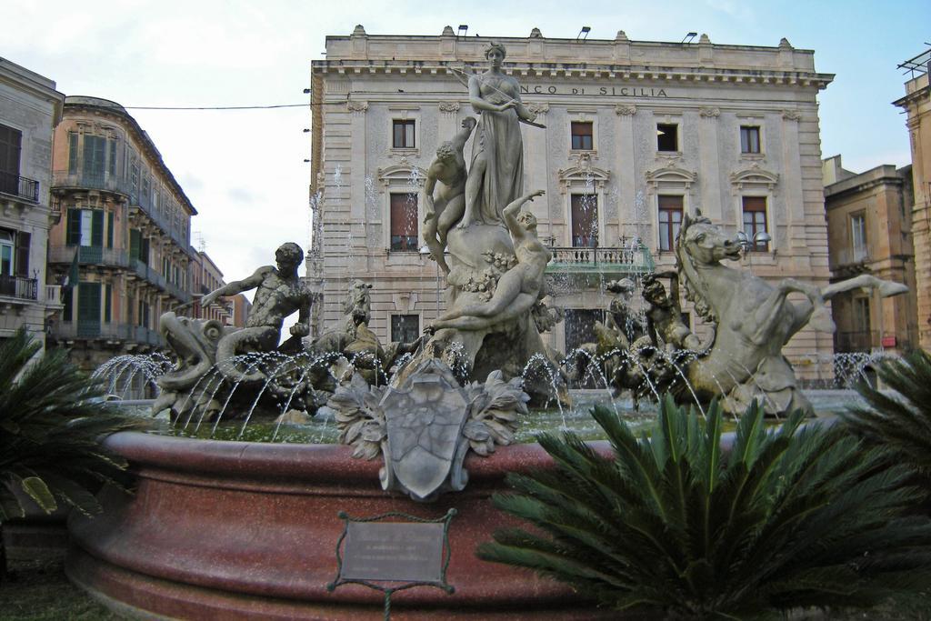Stella Maris * Syracuse